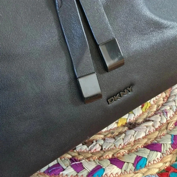 DKNY Tara Leather Tote Bag in Black - Picture 5 of 13